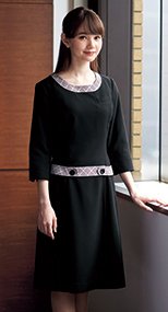 61370 en joie(アンジョア) キュートなウエストベルト×Uネックが優しい印象のワンピース 無地×チェック 93-61370