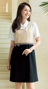 en joie(アンジョア) 66370 ミルクティベージュ×黒のきちんと信頼できるジャンパースカート(ブローチ付) 無地 93-66370