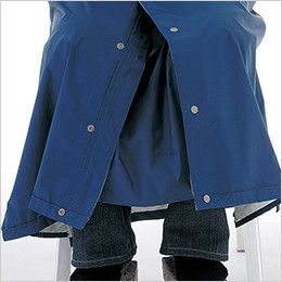 7260 カジメイク エントラント(R)使用レインコート(男女兼用) 足の運動性を確保する為に内側の三角布を装備